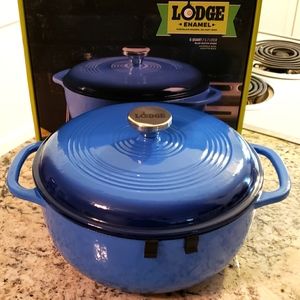 Lodge 6 qt Dutch Oven